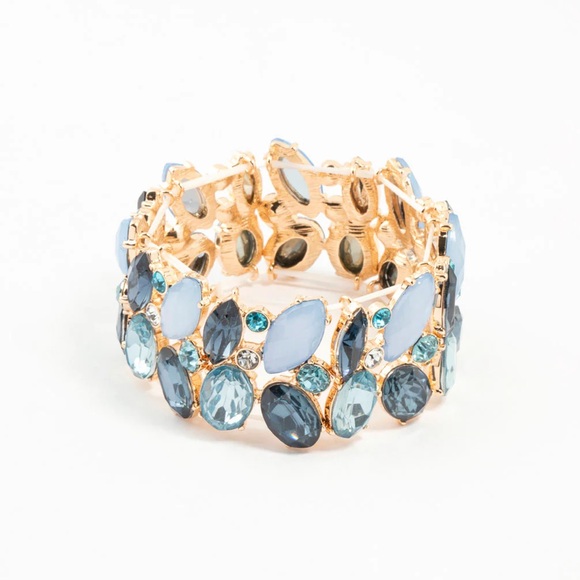 Jewelry - Gold Blue Cluster Bracelet